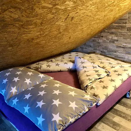 Apartman * Holany