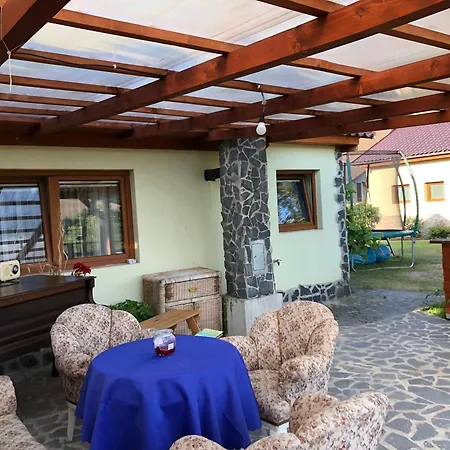 Holiday home Apartman Holany