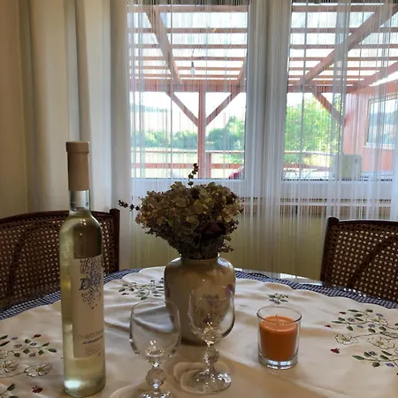 Apartman Holany